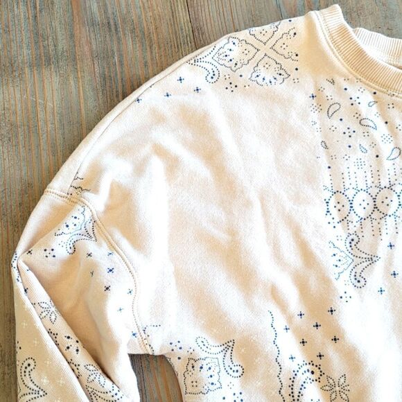 Fabletics Kourtney Sweatshirt Color Oats Blocked Paisley Small - Picture 2 of 8